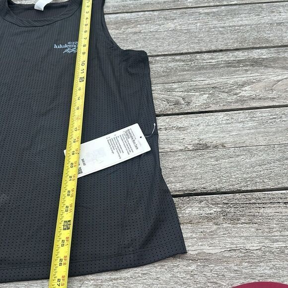 Lululemon Breathable Running Tank Top Graphic size 10 nwt - Picture 5 of 7